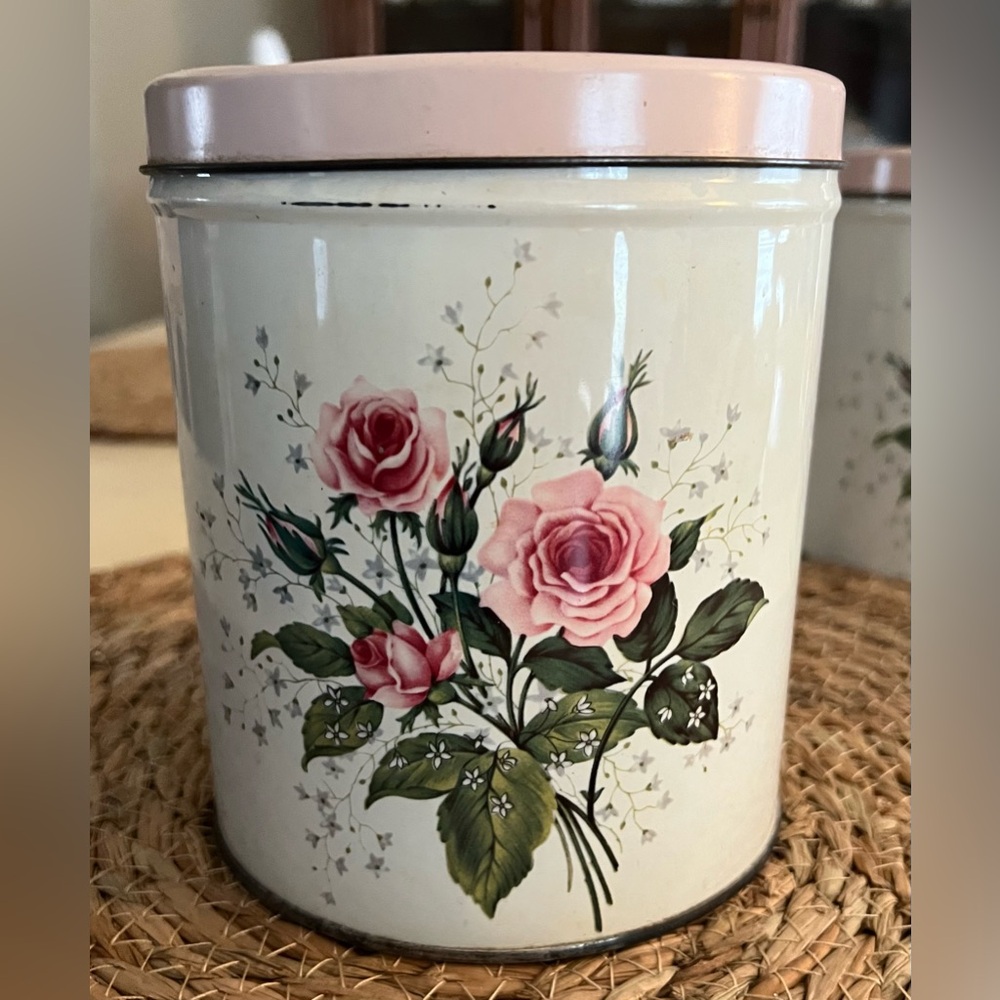 1950’s Vintage Tin Canister Decoware Pink Rose Romantic